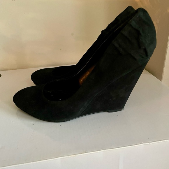 ALDO Black Suede Wedge Heels size 38 - Picture 2 of 3